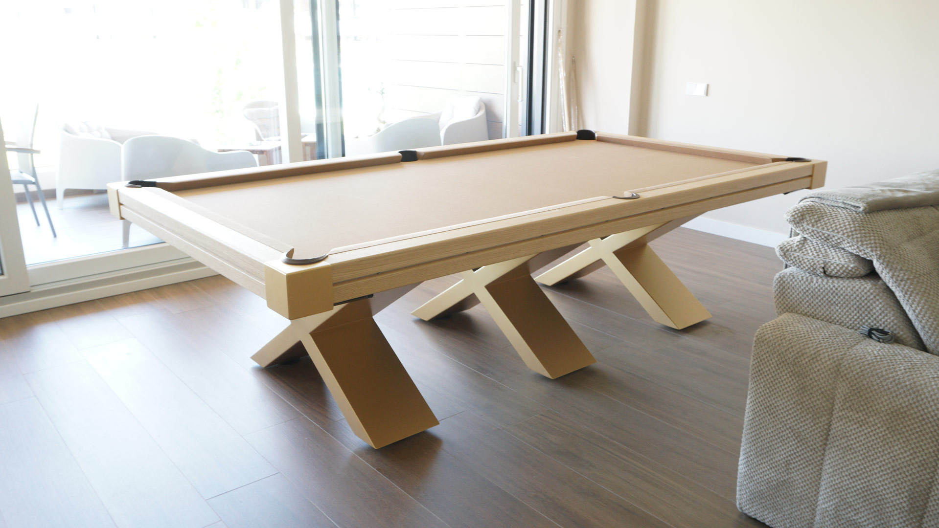 Peana-X-dorada-lateral